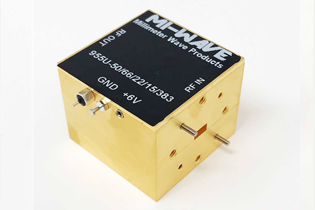 955U-50-66-22-15-383, Low Noise Amplifier, 50GHz - 66GHz, Small Signal Gain 22dB, Output Saturated Power +15dBm