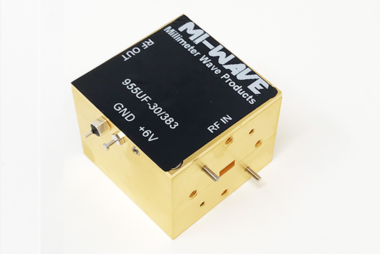 955UF-30-383, Low Noise Amplifier, 40GHz - 60GHz, Small Signal Gain 30dB, Noise figure 5dB