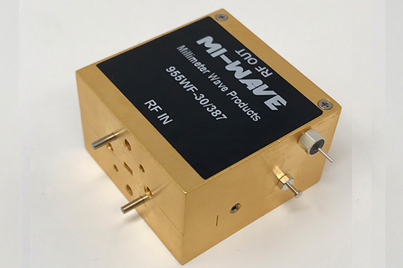 955WF-30-387, Low Noise Amplifier, 75 GHz - 110 GHz, Small Signal Gain 25 dB, Noise Figure 3 dB, Output Power(Psat)10 dBm