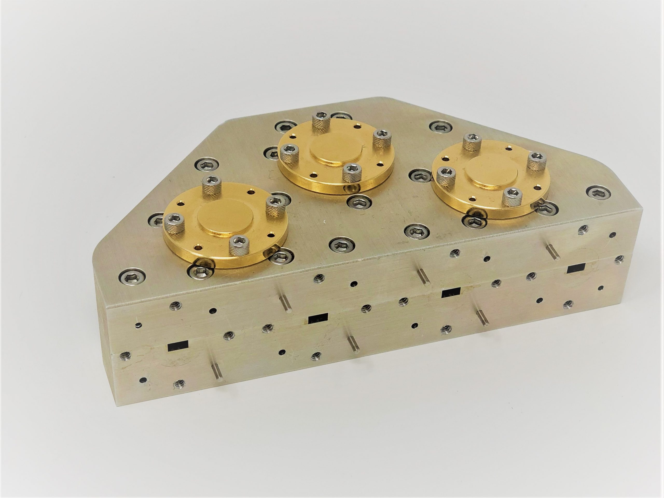 Q-Band-4-Way-Power-Dividers-D